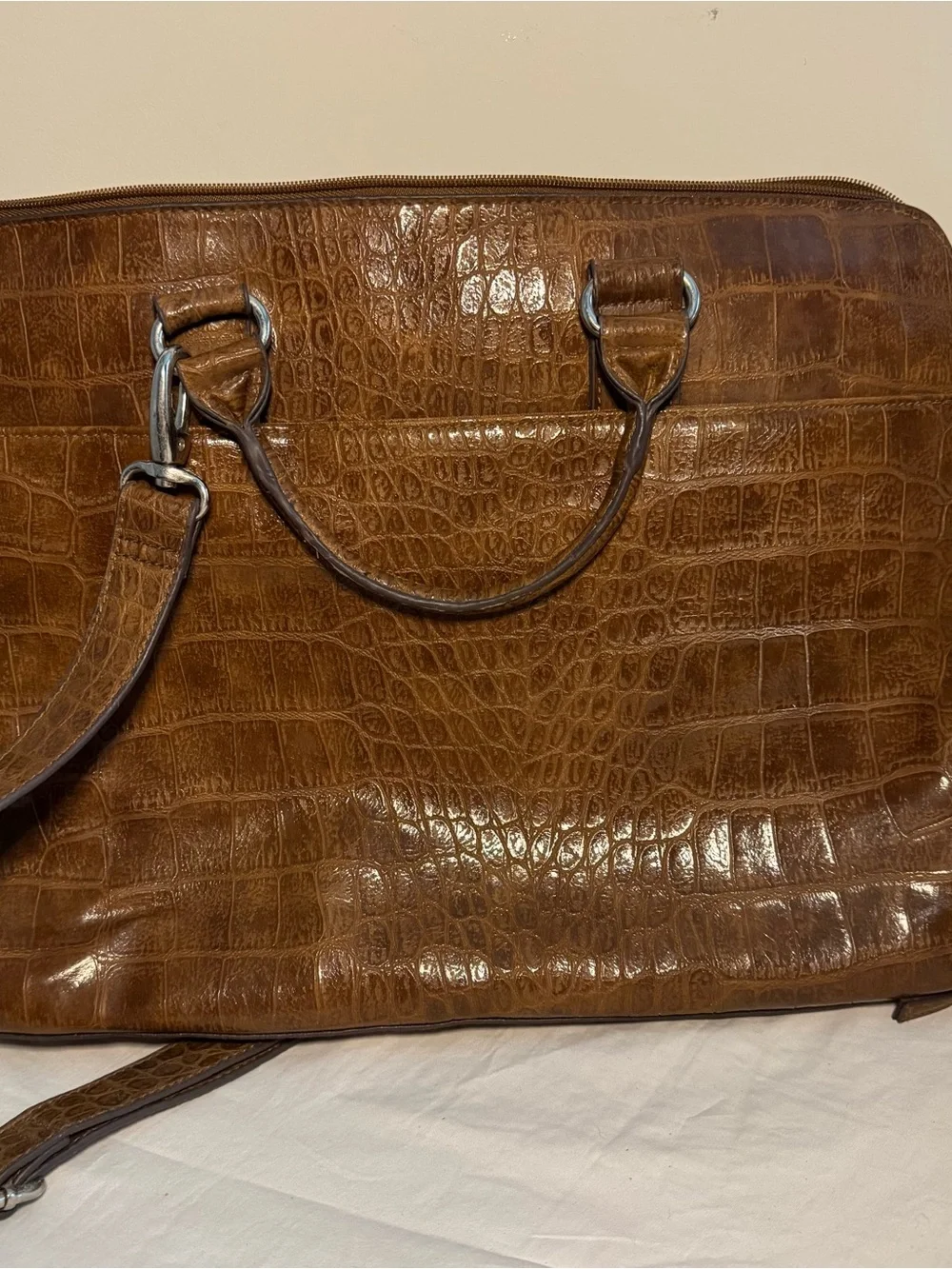 Bueno brown faux leather briefcase crocodile texture Adjustable strap